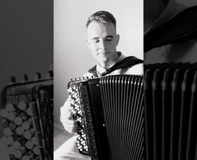 Muzikantai, dainininkai, grupės - Gyva muzika jūsų vestuvėms ar renginiams &ndash; bajanas akordeona - 4