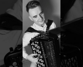 Muzikantai, dainininkai, grupės - Gyva muzika jūsų vestuvėms ar renginiams &ndash; bajanas akordeona - 3