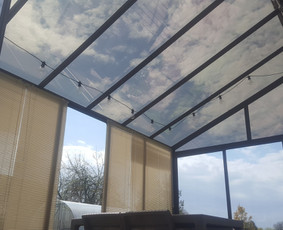 Plėvelės klijavimas ant langų, vitrinų, stiklo pertvarų. - Langų tamsinimas (pastatui) - 4 Langų tamsinimas (pastatui) - Plėvelės klijavimas ant langų, vitrinų, stiklo pertvarų. - 4