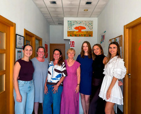 &Scaron;nekamosios anglų kalbos kursai - Vu absolventė organizuoja anglų k. ir ispanų k. pamokas - 1