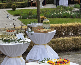 "Saldus Taip" šampano-vaišių staliukai / Saldus Taip / Darbų pavyzdys ID 4497587