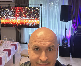Karaokės organizavimas, vedimas - Vedėjas ir Dj viename, su aparatūra - kaina 600&euro;. - 2