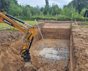 Statybinės technikos nuoma - Mini ekskavatoriaus nuoma,paslaugos 2.7t-1.8t su operatorium - 1