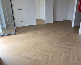 Visų tipų grindų montavimas ir išlyginamasis sluoksnis / MM / Darbų pavyzdys ID 4502657