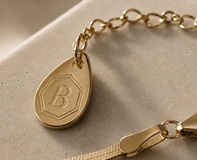 Logotipas. BIRSENAITE JEWELRY
Photo: BIRSENAITE JEWELRY