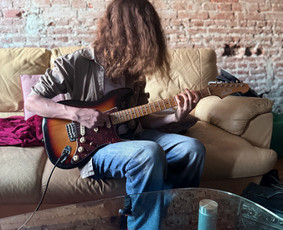 Gitaros pamokos - Studio34 - Vokalo, gitaros, pianino ir būgnų pamokos. - 4