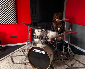 Būgnų pamokos - Studio34 - Vokalo, gitaros, pianino ir būgnų pamokos. - 1