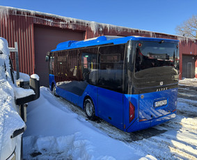 Plėvelės klijavimas ant automobilių - Plėvelių klijuotojas Baldai, Automobiliai. - 2