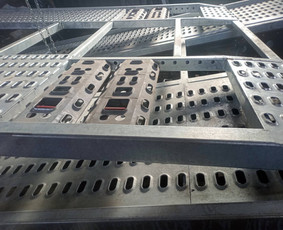 Metalo gaminiai platformos anstatai stumdomi vartai / Uab Mechanas / Darbų pavyzdys ID 4552016
