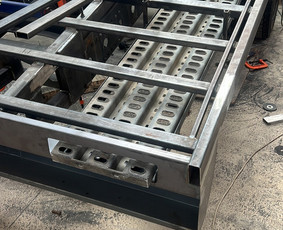 Metalo gaminiai platformos anstatai stumdomi vartai / Uab Mechanas / Darbų pavyzdys ID 4552084