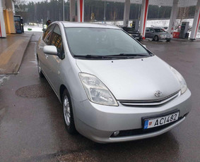 Nuomos paslaugos - Automobilių Toyota Prius nuoma /taksi,bolt - 2