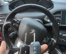 Automobilių raktų gamyba ir programavimas / Okauto_paslaugos / Darbų pavyzdys ID 4562860