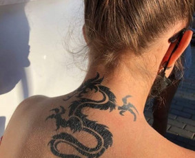 Laikinos tatuiruotės / Veidukų piešimas / Blizgučių stotelė / Black Swan kūno puošyba / Darbų pavyzdys ID 4564360