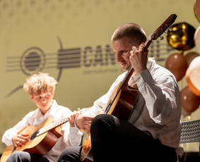 Muzikos mokytojai -  Gitaros ir Ukulėles pamokos Vilniuje - 2