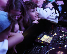 Dj - Vedėjas - Garsas - Apšvietimas - Tech Aptarnavimas / ATIK ESUP / Darbų pavyzdys ID 4567000