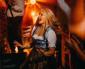 Vie&scaron;ųjų renginių vedimas - Renginių vedėja Laura Sadauskienė - 3