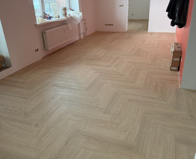 Laminato, vinilo (click sistema) klojimas, išlyginamasis / DASS grindų sprendimai / Darbų pavyzdys ID 4597102