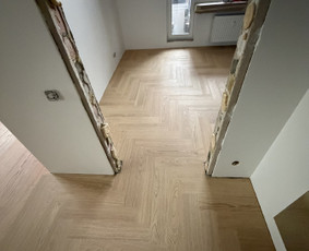 Laminato, vinilo (click sistema) klojimas, išlyginamasis / DASS grindų sprendimai / Darbų pavyzdys ID 4597104
