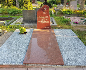 Kapavietės projekto įrengimas, paminklo bei granito plokščių montavimas.