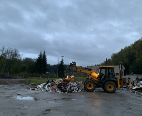 Šiukšlių išvežimas - Mjc Perkraustymo paslaugos. > Nes patogu, lankstu, kokybiška - 2