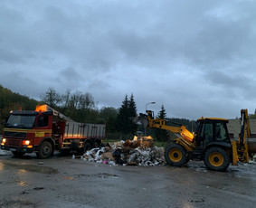 Šiukšlių išvežimas - Mjc Perkraustymo paslaugos. > Nes patogu, lankstu, kokybiška - 1