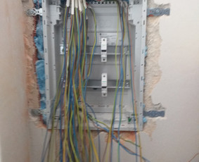 Elektrikas, įvairūs elektros darbai, apsaugos/video sistemos - Elektros instaliacija - 2 Elektros instaliacija - Elektrikas, įvairūs elektros darbai, apsaugos/video sistemos - 2