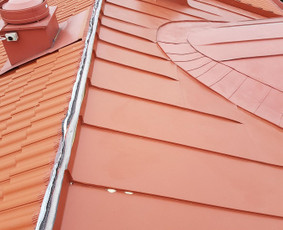 Skardinimo darbai, skardos lankstymas - Stogų remontas - 1 Stogų remontas - Skardinimo darbai, skardos lankstymas - 1