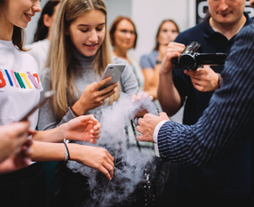 Įspūdingas azoto ir humoro šou / Reakcijos / Darbų pavyzdys ID 1054399