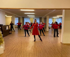 Šokių grupė - DAMOMS - kam virš 60 m. dienos metu