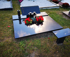 Kapų tvarkymas,dengimas plokštėmis,paminklai,vazos,žvakidės / Paminklai Vakarų Lietuva / Darbų pavyzdys ID 1086243