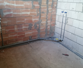 Projektai daromi kur perkamos jūsų objektui detalės. Vėliau mokestis gražinamas parduotuvės iš kurios pirkote medžiagas. Viską derinti su manimi.