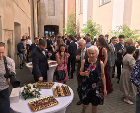 Modernus vaišių staliukas