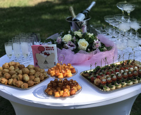 Modernus vaišių staliukas