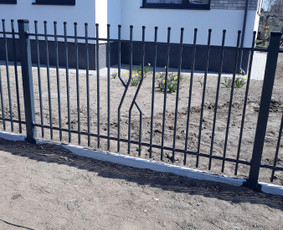Tvoru lentutes elementai (skardiniai) Akcija - Metalinės tvoros - 2 Metalinės tvoros - Tvoru lentutes elementai (skardiniai) Akcija - 2