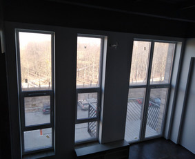 Atlikti darbai:
- Betono perdangos, sienų paruošimas dažymui,
- dažymo darbai.
 Geram rezultatui užtikrinti naudojamos tik aukštos kokybės medžiagos.