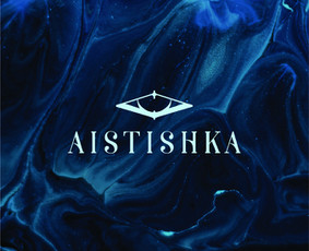 Dėvimo meno projektas – “Aistishka” Wearable art project “Aistishka”.Tai internetinė platforma, kurioje nuguls išskirtiniai bei unikalaus dizaino rūbai, avalynė, aksesuarai.