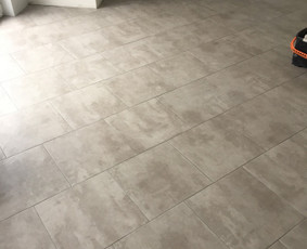 PLYTELIŲ KLIJAVIMAS ROMBU SU PERSIKEITIMU