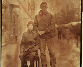 Fotosesija. Nuotrauka atlikta su analogine didelio formato kamera 4x5 colių.