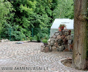 Aleksotas rieduolys,gėlynai,atraminė vazonams