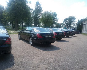 Galime komplektuoti kelis juodus mercedes S500L automobilius jūsų šventei, delegacijai ar svečiams