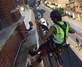 Mes pasieksim nepasiekiamą statybą - Stogų valymas ir priežiūra - 1 Stogų valymas ir priežiūra - Mes pasieksim nepasiekiamą statybą - 1