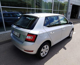 2018-2020 m. Škoda Fabia Facelift 1.0 TSI. Ekonomiškas benzininis variklis. Mechaninė pavarų dėžė.