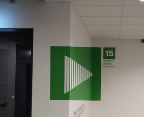 logotipas matomas atsistojus numatytame taške
