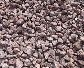 Kapų priežiūra, tvarkymas, paminklų gamyba - Kapavietės užpylimas skaldele - 3 Kapavietės užpylimas skaldele - Kapų priežiūra, tvarkymas, paminklų gamyba - 3