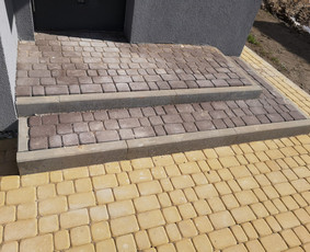 Laiptai i&scaron; trinkelių - Profesionalus trinkelių klojimas, vejos įrengimas - 2