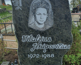 Raidžių kalimas kapavietėse / Vidmantas / Darbų pavyzdys ID 1246923