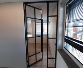 Stiklo gaminiai, projektavimo bei montavimo darbai / STIKLIORIUS, MB / Darbų pavyzdys ID 1247791