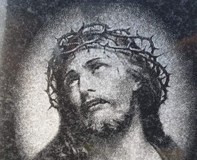 Jezaus atvaizdo iskalimas ant paminklo 25cm x 30cm 60eur