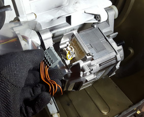 Technikos remonto centrai Meistrų iškvietimas - Elektros variklių remontas - 2 Elektros variklių remontas - Technikos remonto centrai Meistrų iškvietimas - 2