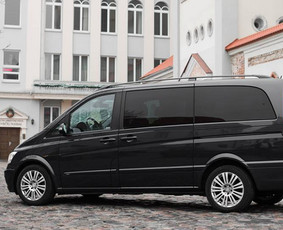 Mercedes Viano long, 2010m. jūsų šventei ar laisvalaikiui :) 